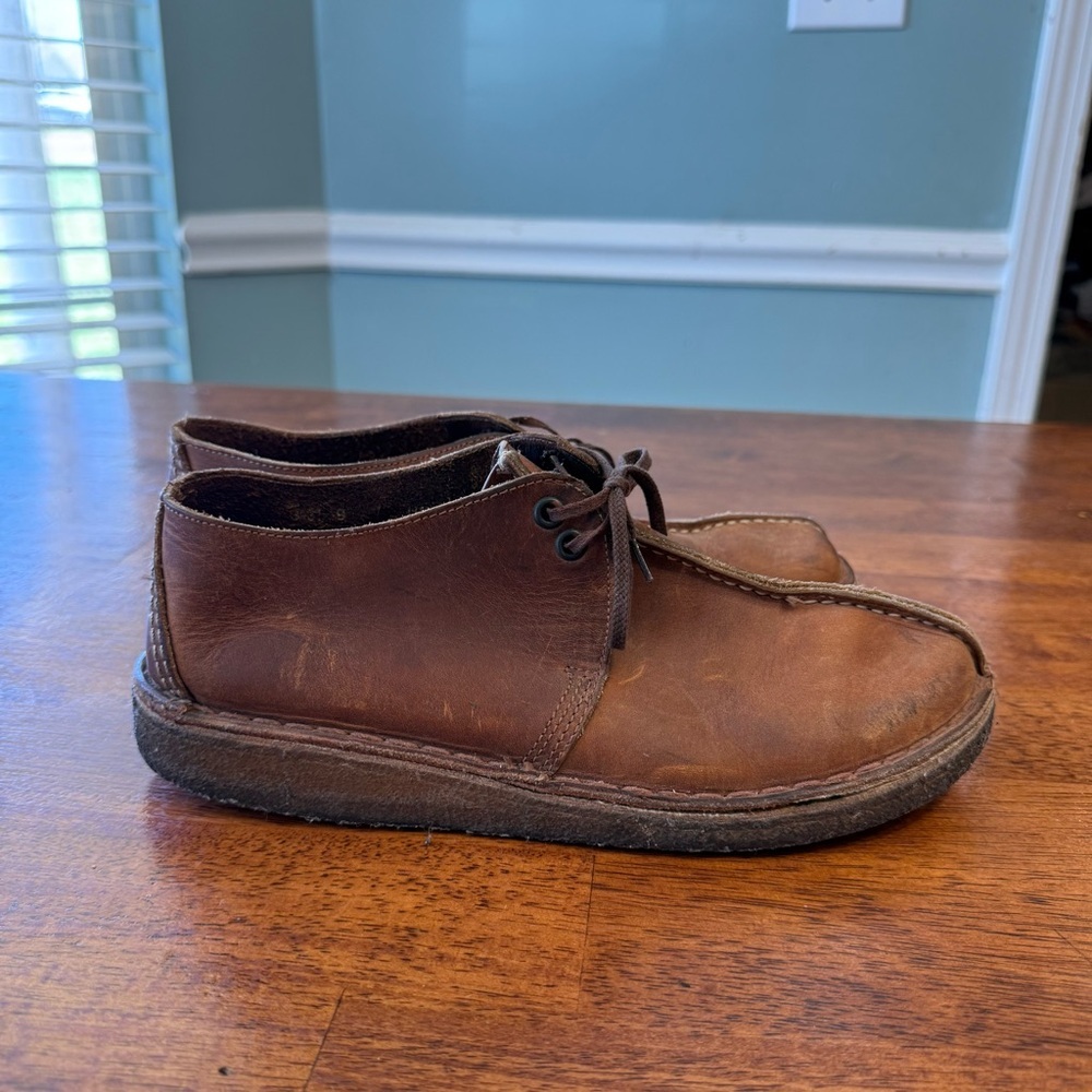 Clarks Originals Desert Trek Men’s 9 Beeswax Leather Crepe Sole Center Seam